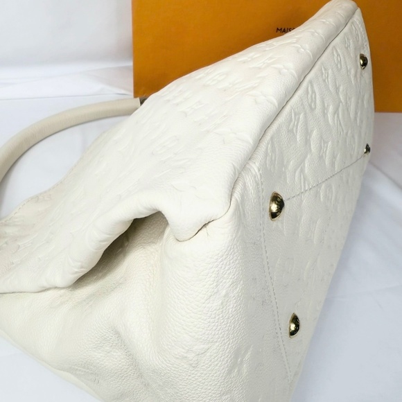 LV Cream Empreinte Artsy MM - Picture 11 of 16